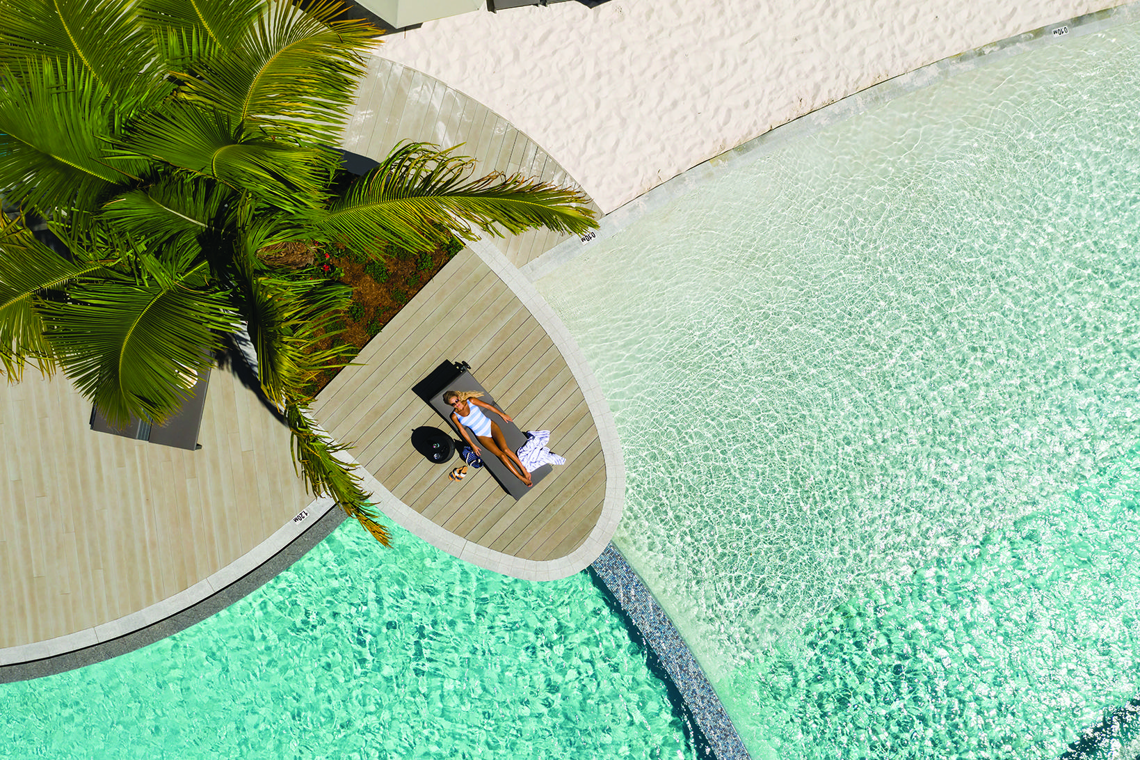 Crystalbrook Riley Hotell Cairns Eksteriør bilde The pool at the W Maldives