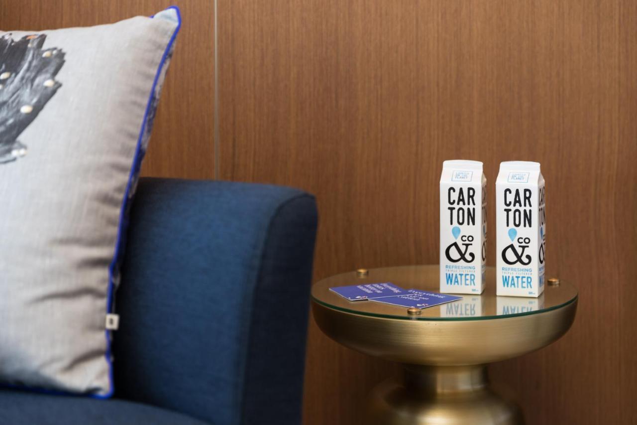 Crystalbrook Riley Hotell Cairns Eksteriør bilde Carton d'eau